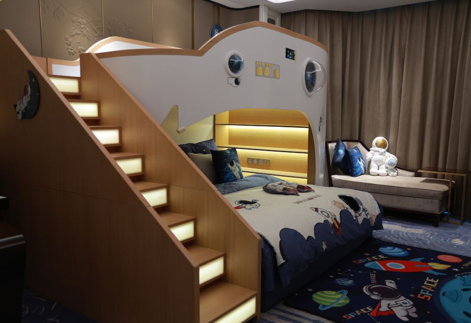 太空主题至尊亲子房