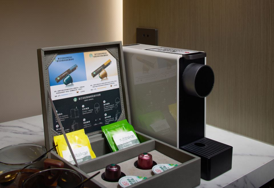 Vance Hotel HangzhouQueen Room With River View