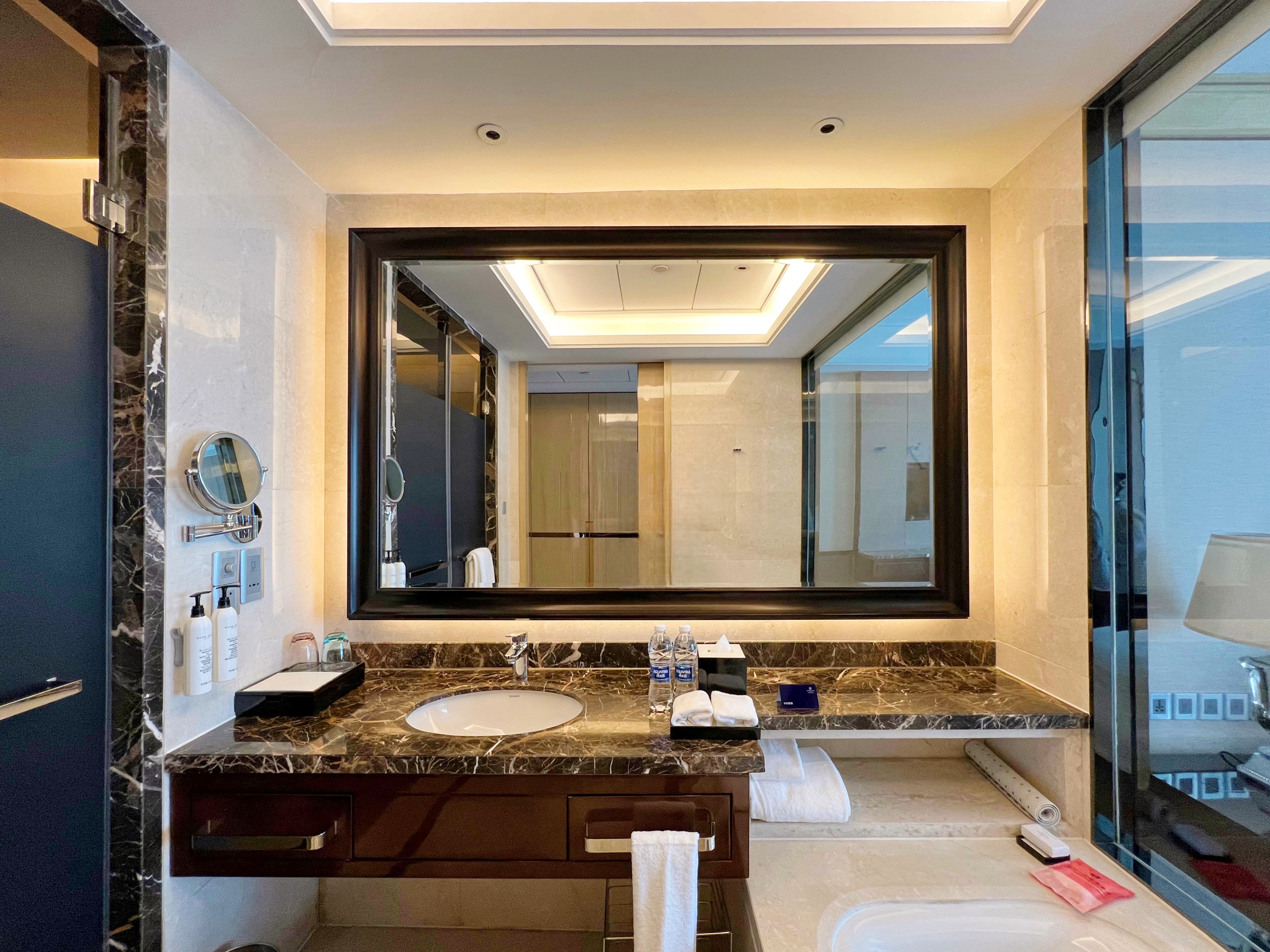 海底小纵队主题亲子房（大空间+大浴缸+特大床）