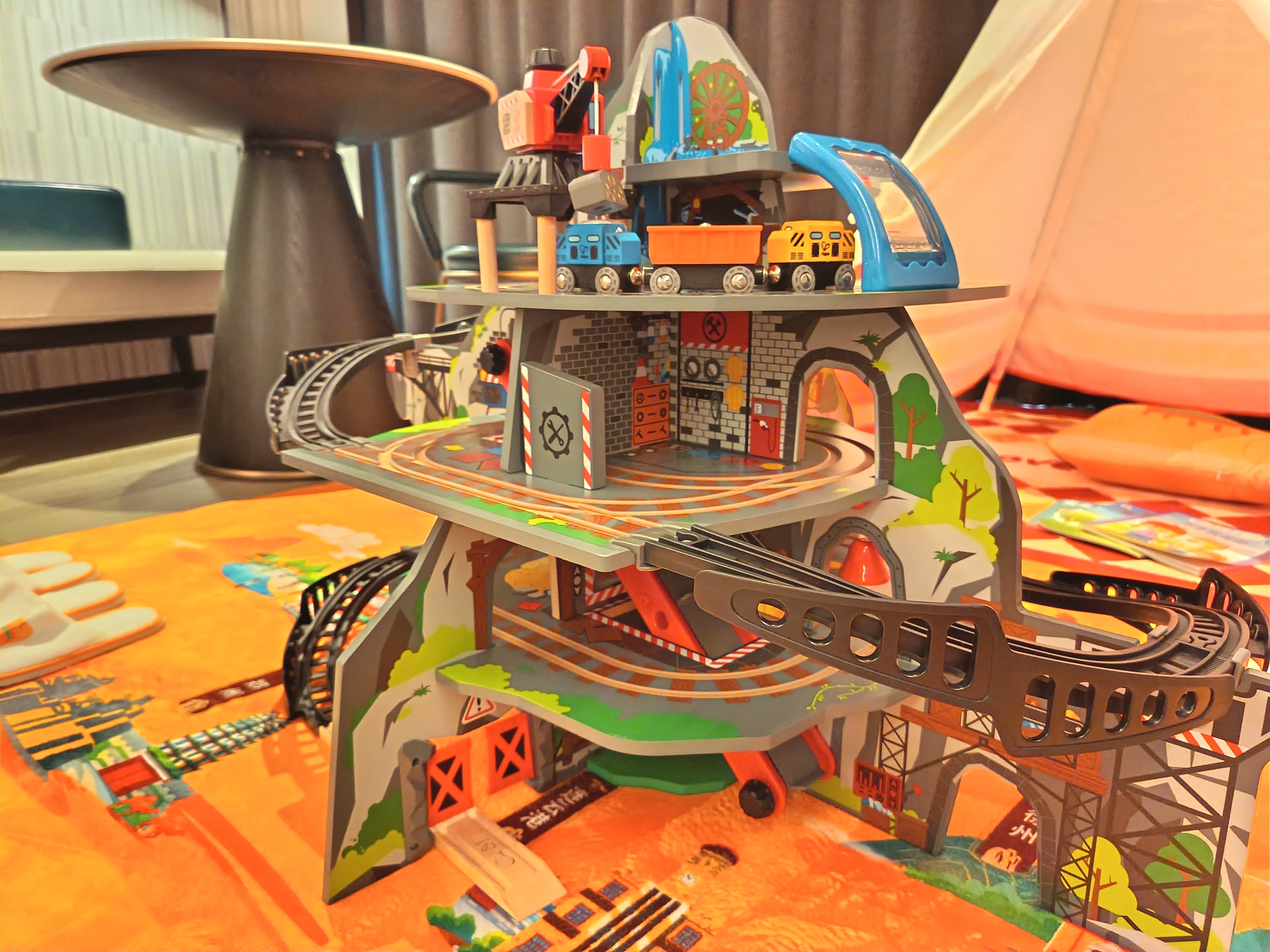 新丝绸之路亲子房（卡通主题+亲子空间+智能投屏）