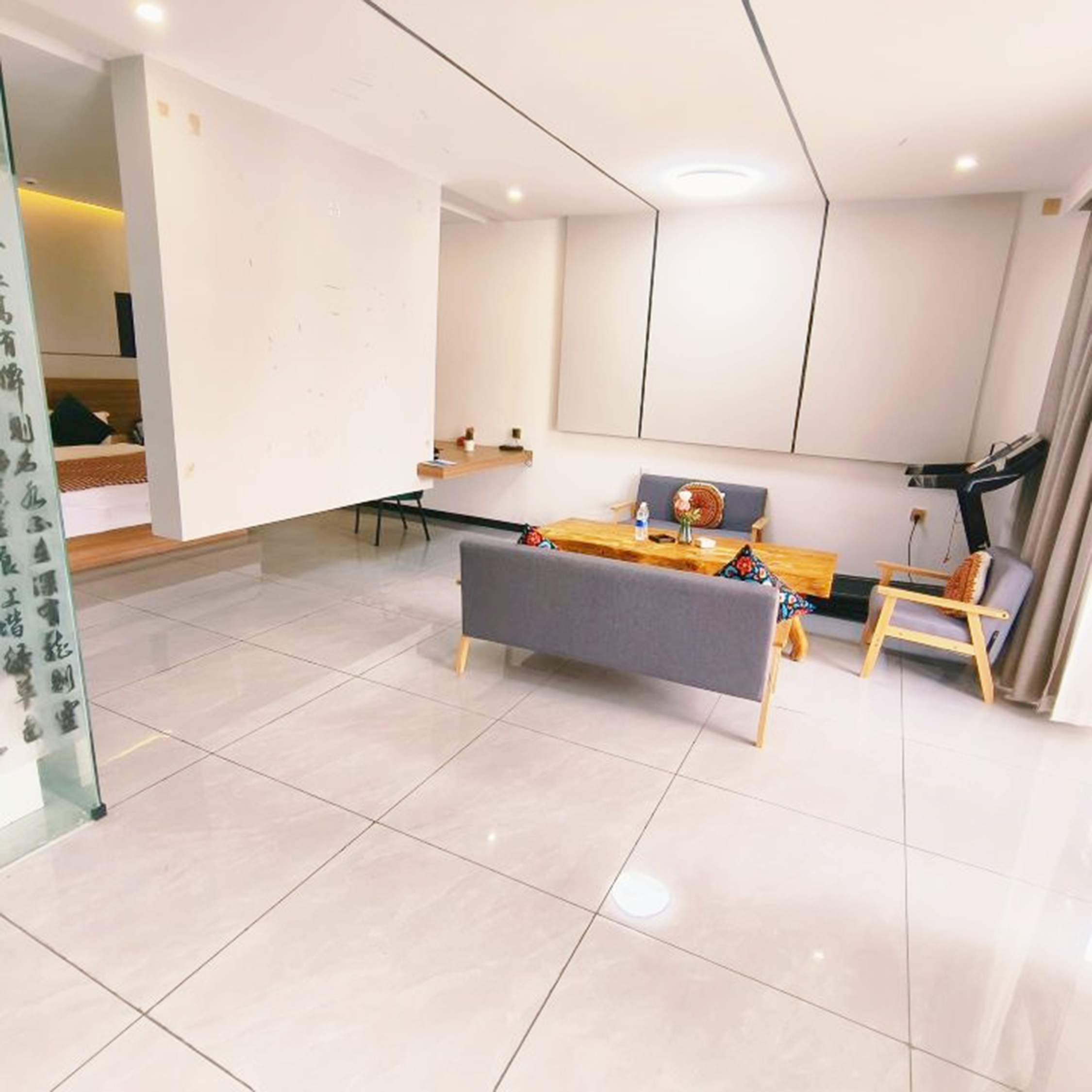 云烟豪华大床房（独立空调）