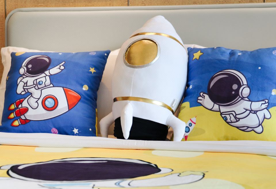 親子大床房（遨游太空）