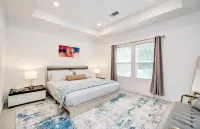 Modern getaway near downtown and airport Hotele w: 