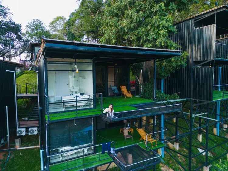 Extra Deluxe ห้องตาข่าย