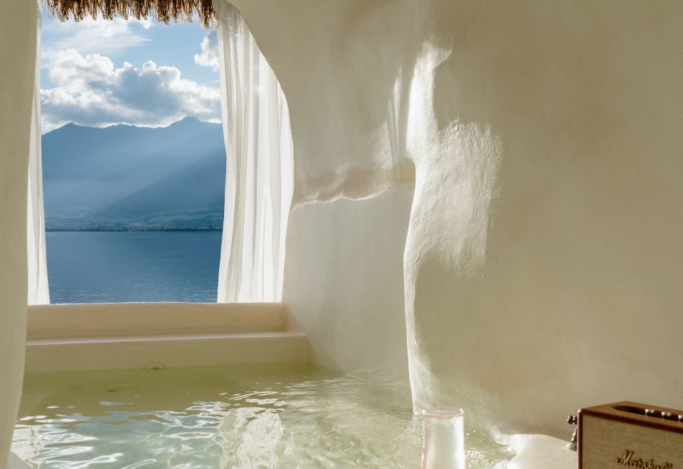 圣托里尼·放牧心灵大床房【海景洞穴泡池+连通露台】