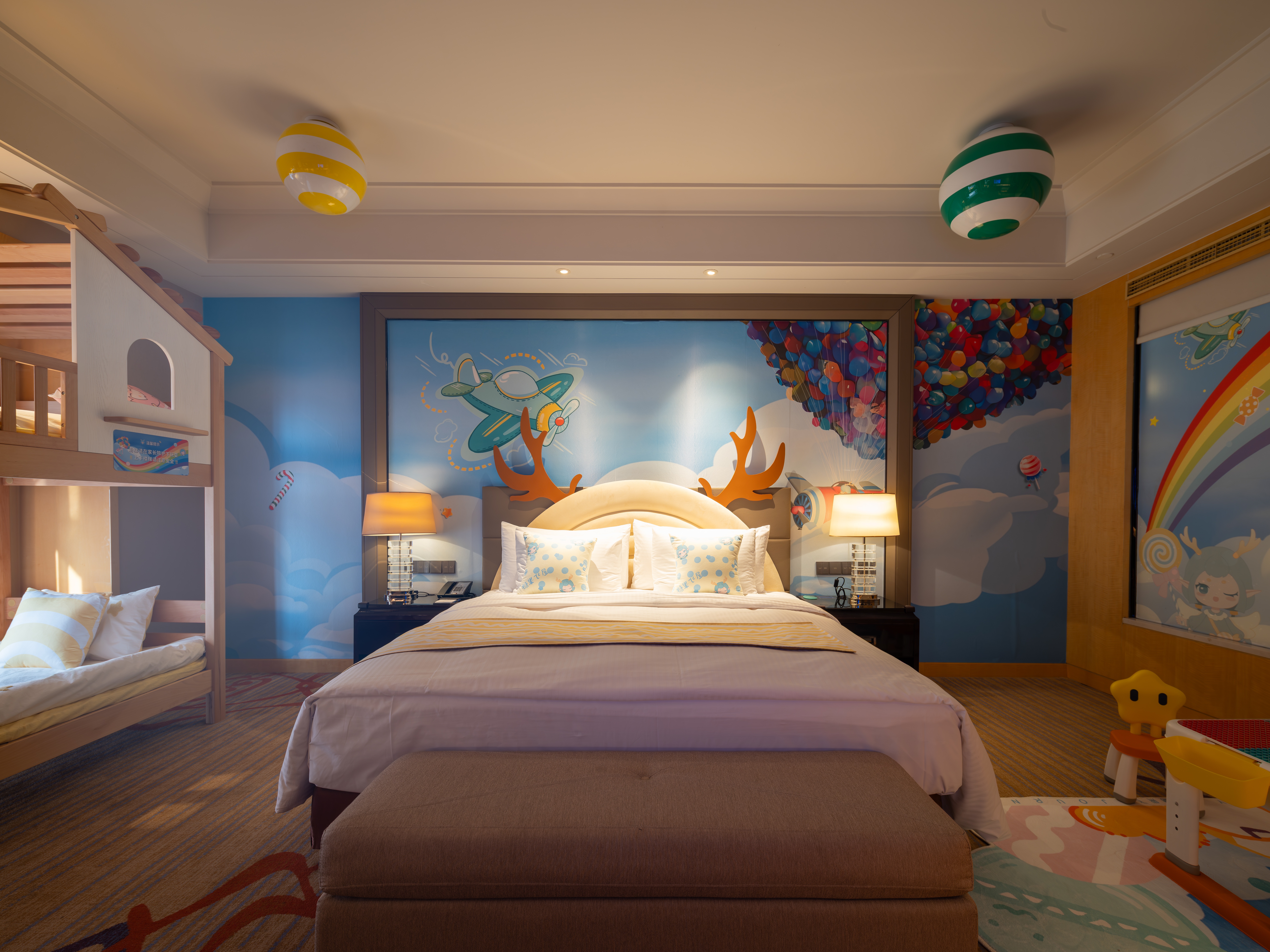 糖果飞屋上下铺滑梯房