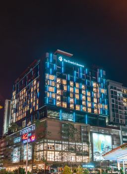 The Everly Lhesson Kuching