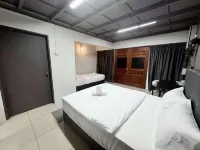 Gather Inn โรงแรมใน