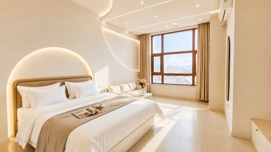 Yueshanju Homestay (Baicheng Railway Station Fortune Plaza)