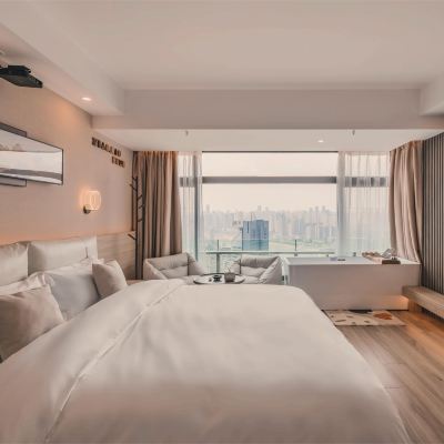 奶茶江景天際大床房 小淏飯店（重慶解放碑步行街洪崖洞店）優惠