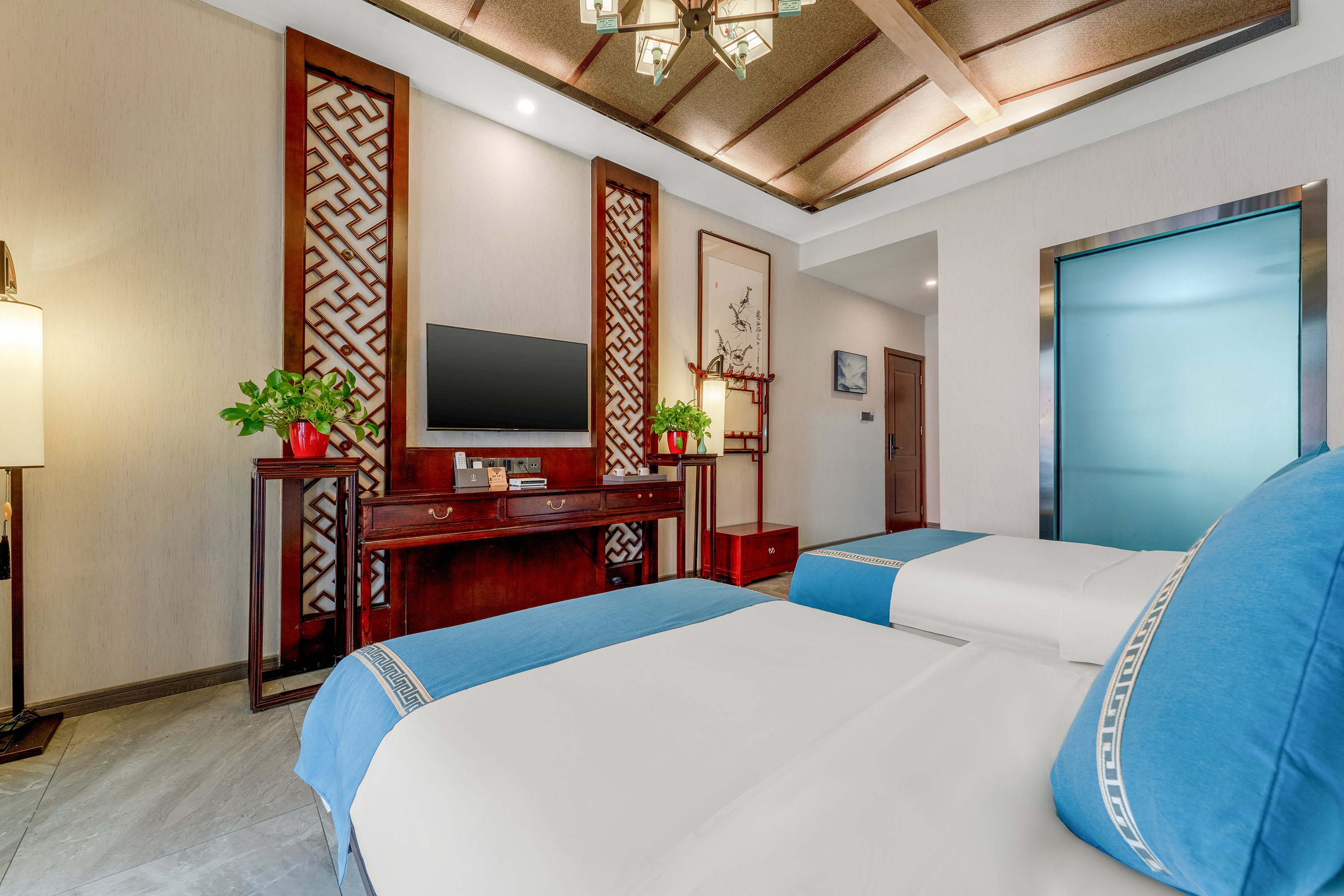 观景中式标间（席梦思乳胶床垫+蚕丝被芯+亲肤布草）