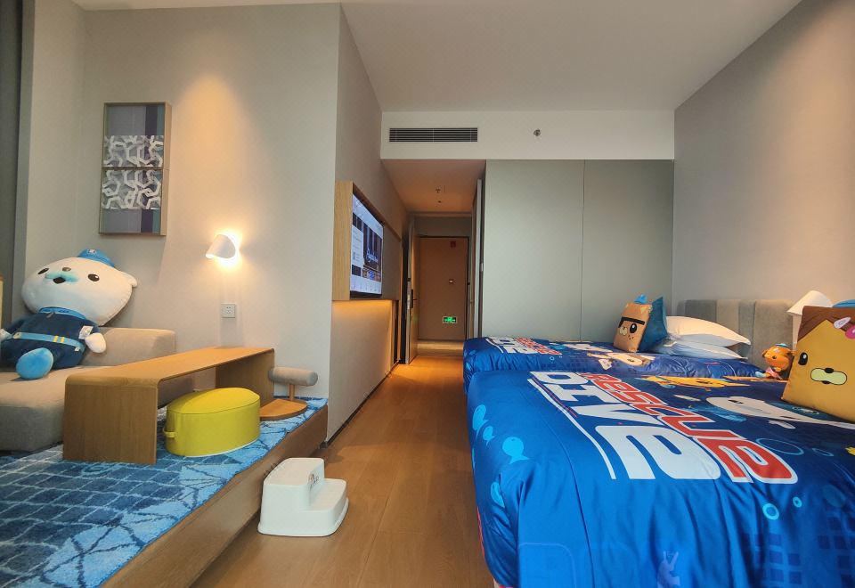 Pagoda Hotel, Baoan,Qianhai, ShenzhenFamily-friendly 2-bed Room