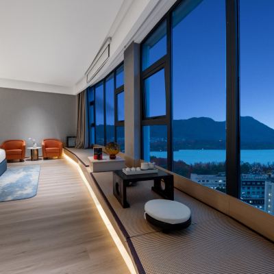 270°湖景行政套房「全景落地窗.浴缸.浴袍.幕布投影」 杭州西湖武林廣場蘭歐國際飯店優惠