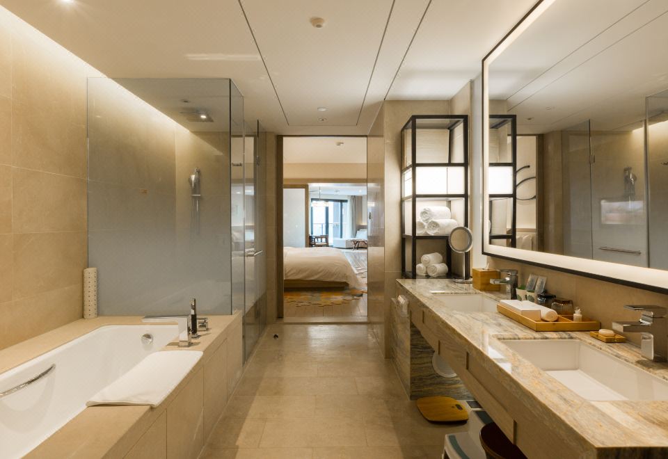 家庭套房 超大床 海景