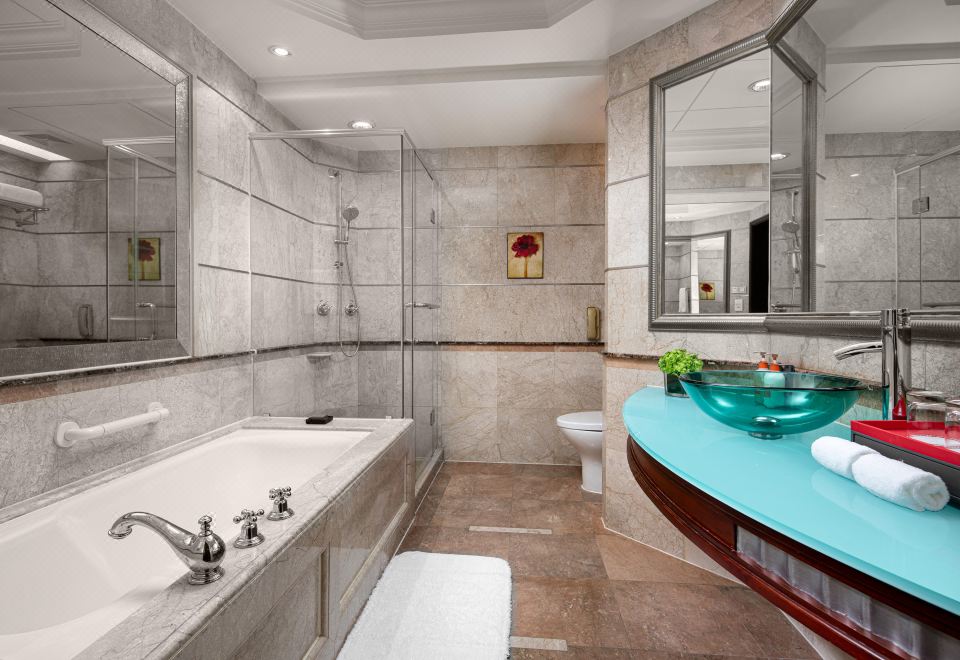 Crowne Plaza Shanghai Nanjing Road1 King Junior Suite