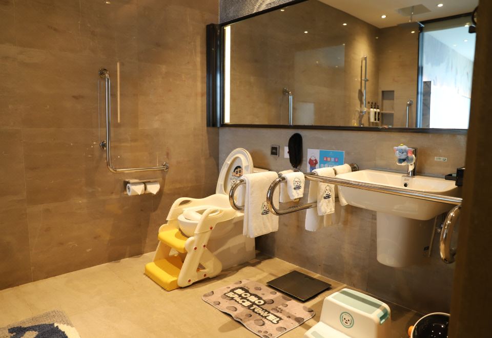 豪華親子房（卡通主題+Acca Kappa洗護用品+獨立浴缸）