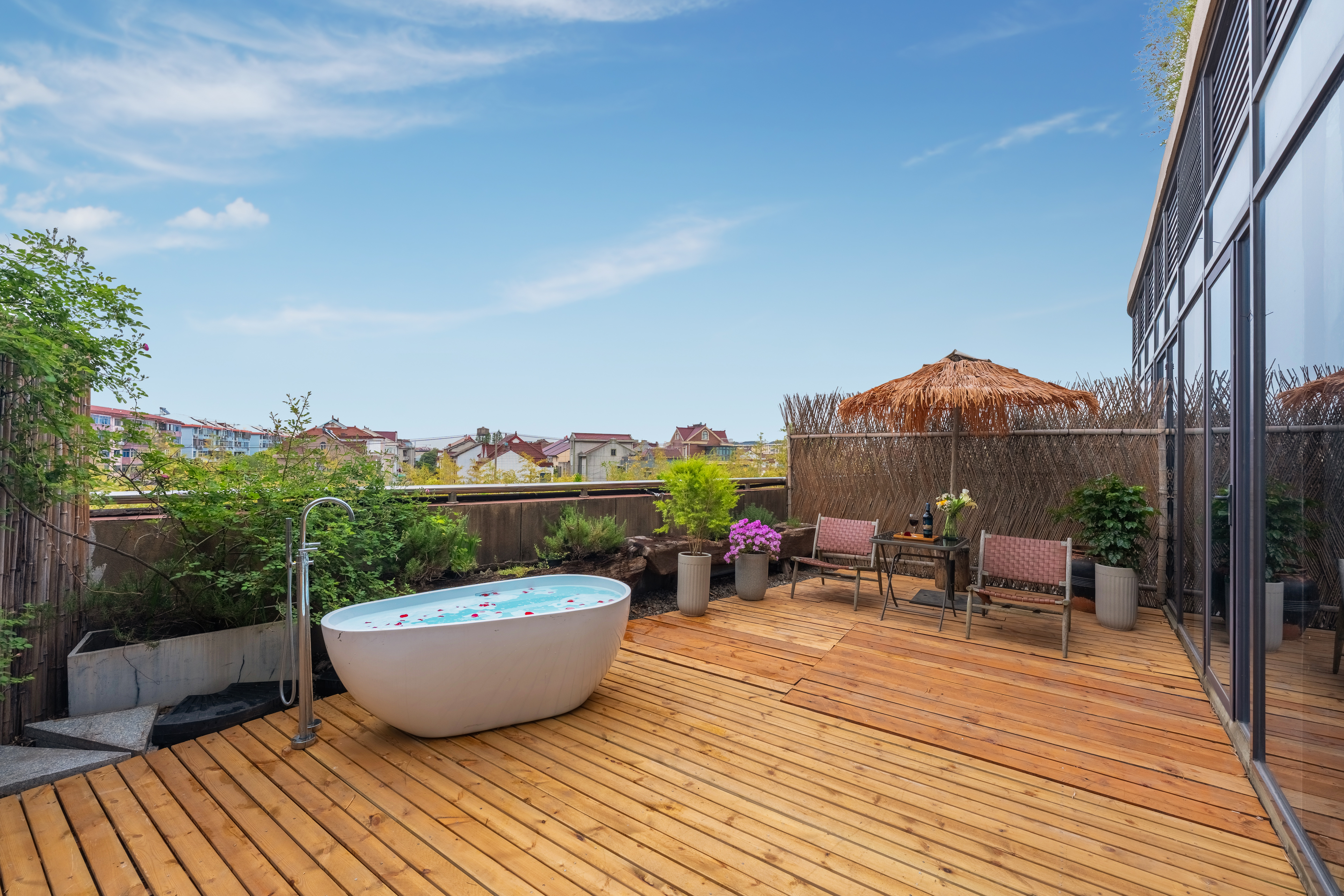 滑滑梯亲子套房（独享露台花园+私汤）