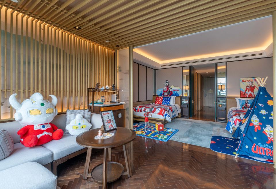 奥特曼亲子主题园景双床房