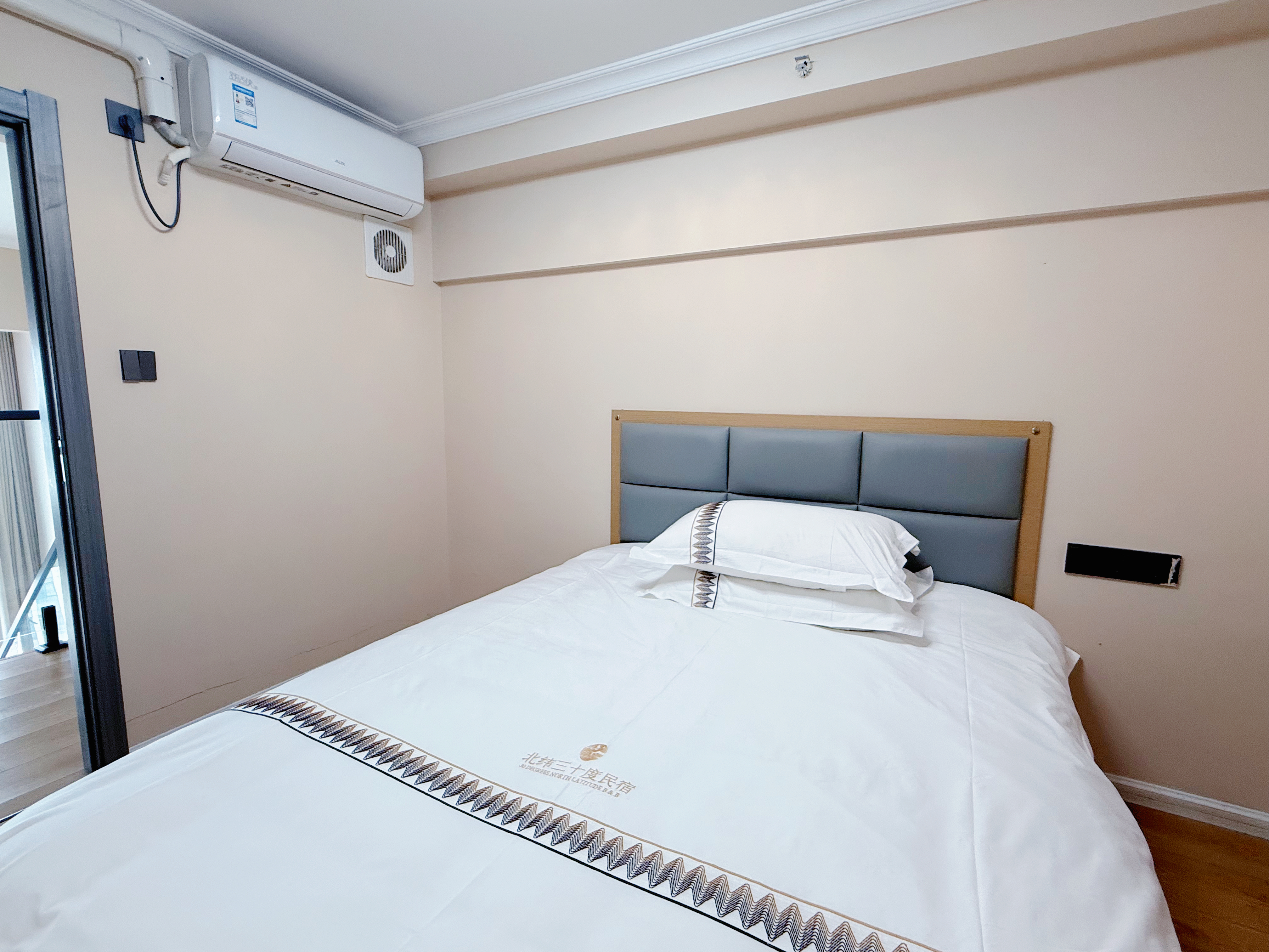 LOFT独立两居室∣客厅∣麻将∣厨房∣客厅∣两张独立住大床