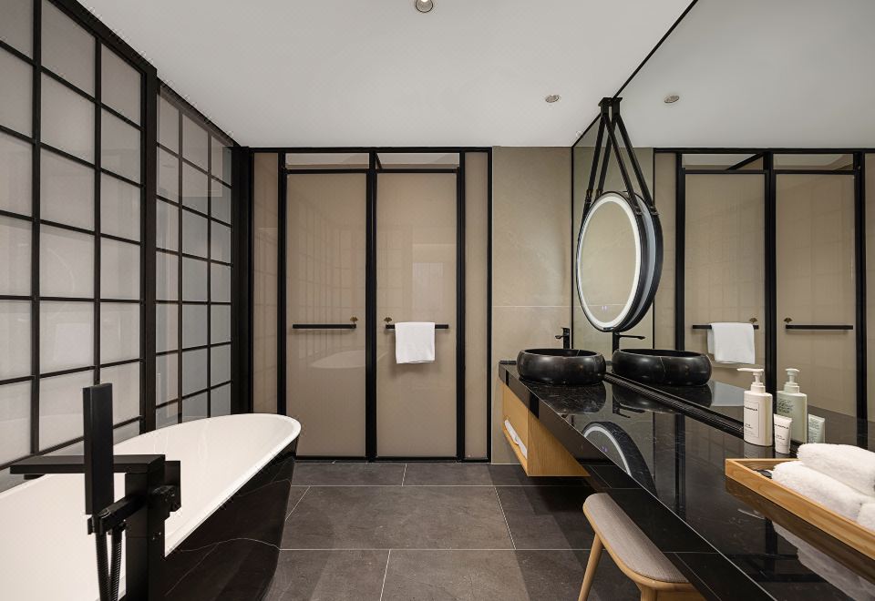 Ginco Hotel UrumqiExecutive Luxury Deluxe Room (Double Bed) (Bathtub)