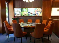 Junze Hotel (Kunming Railway Station Shuangqiao Night Market Style Street Branch)