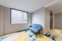 Wozhou Yueju Hotel (Xinchang Wanda Plaza)
