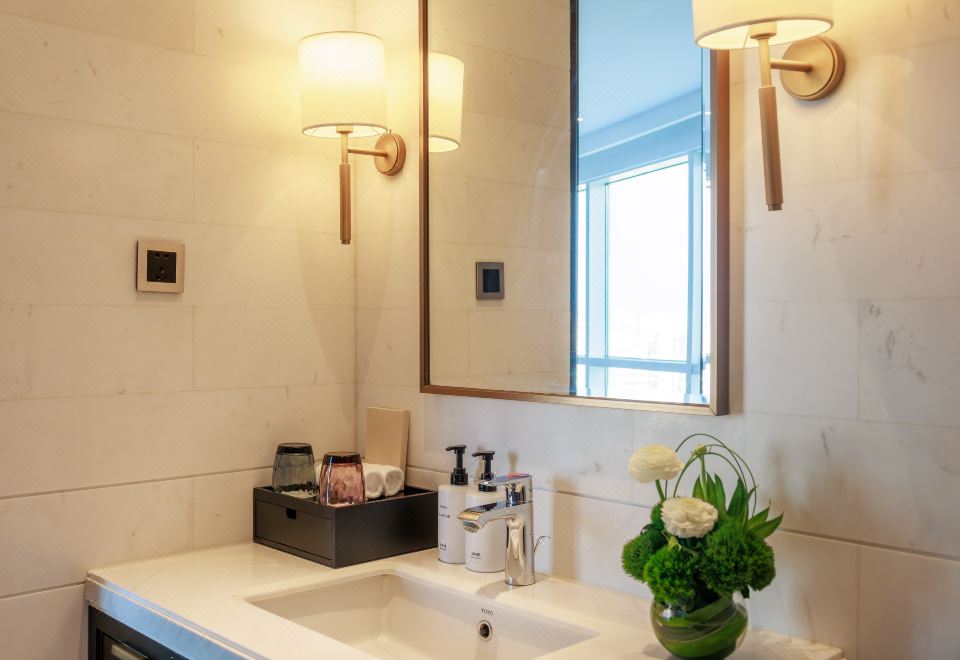 豪华海景大床房|阳台|厨房【世纪大桥胜景】