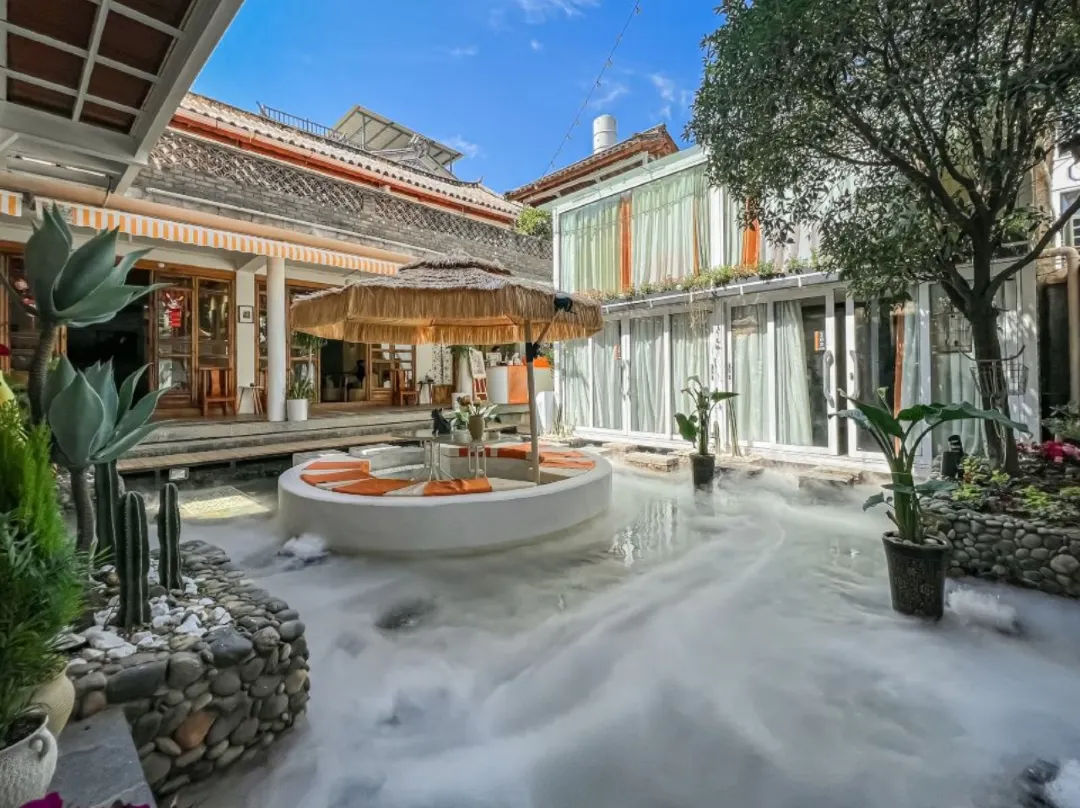 Dali Tophood Hotel - Dali