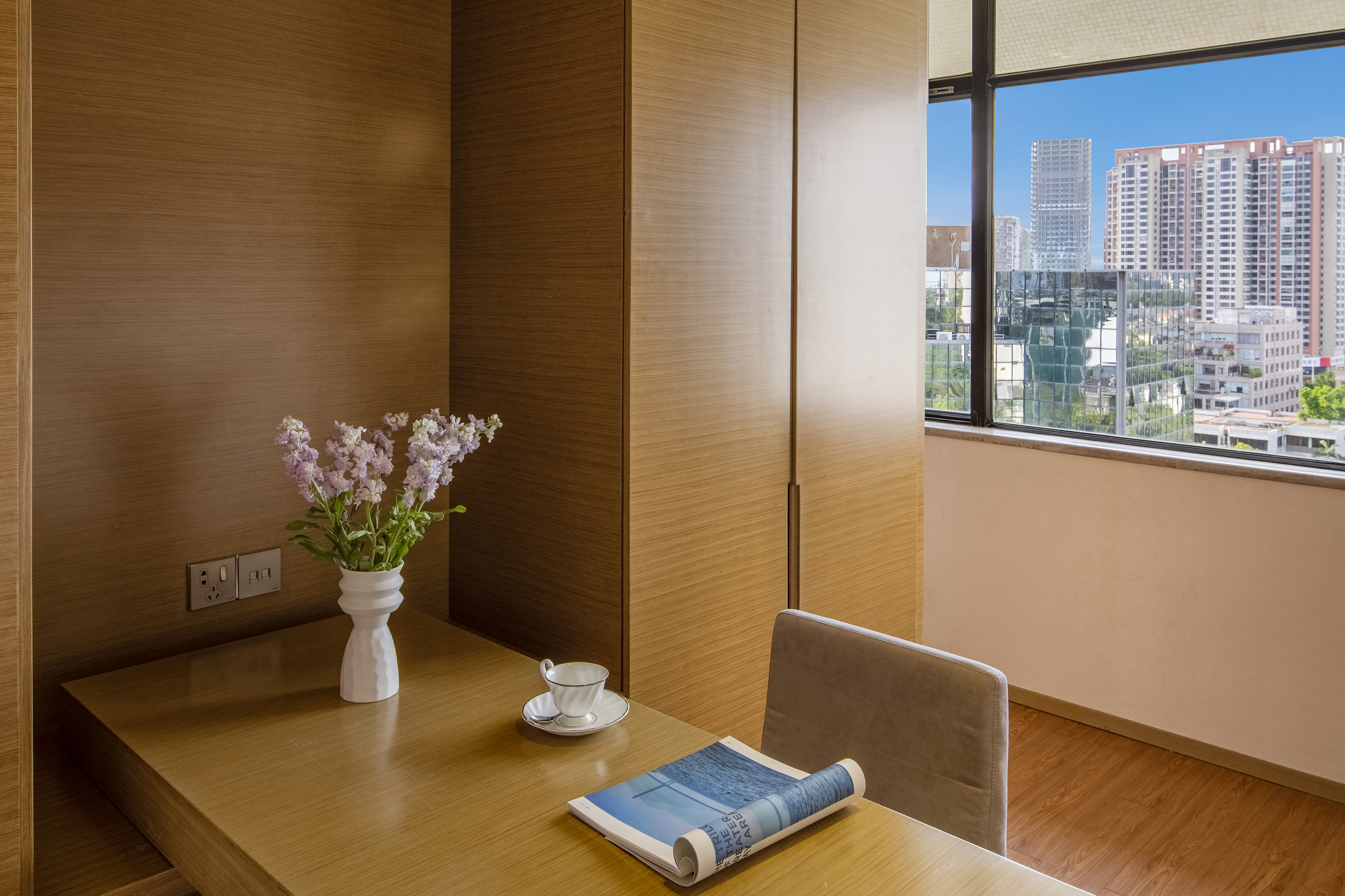 时尚商务大床房