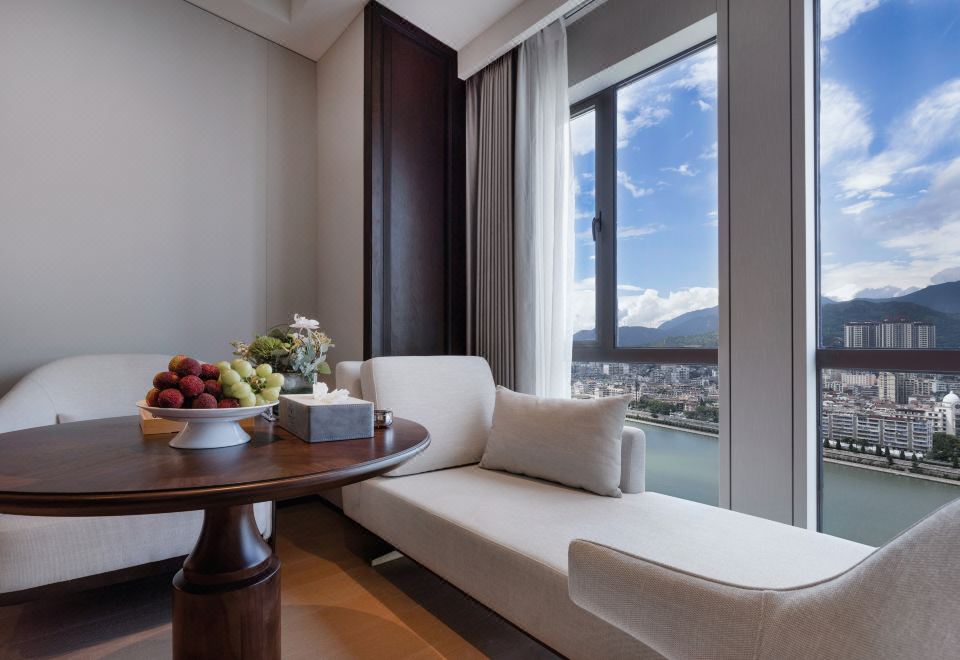 至尊江景大床房