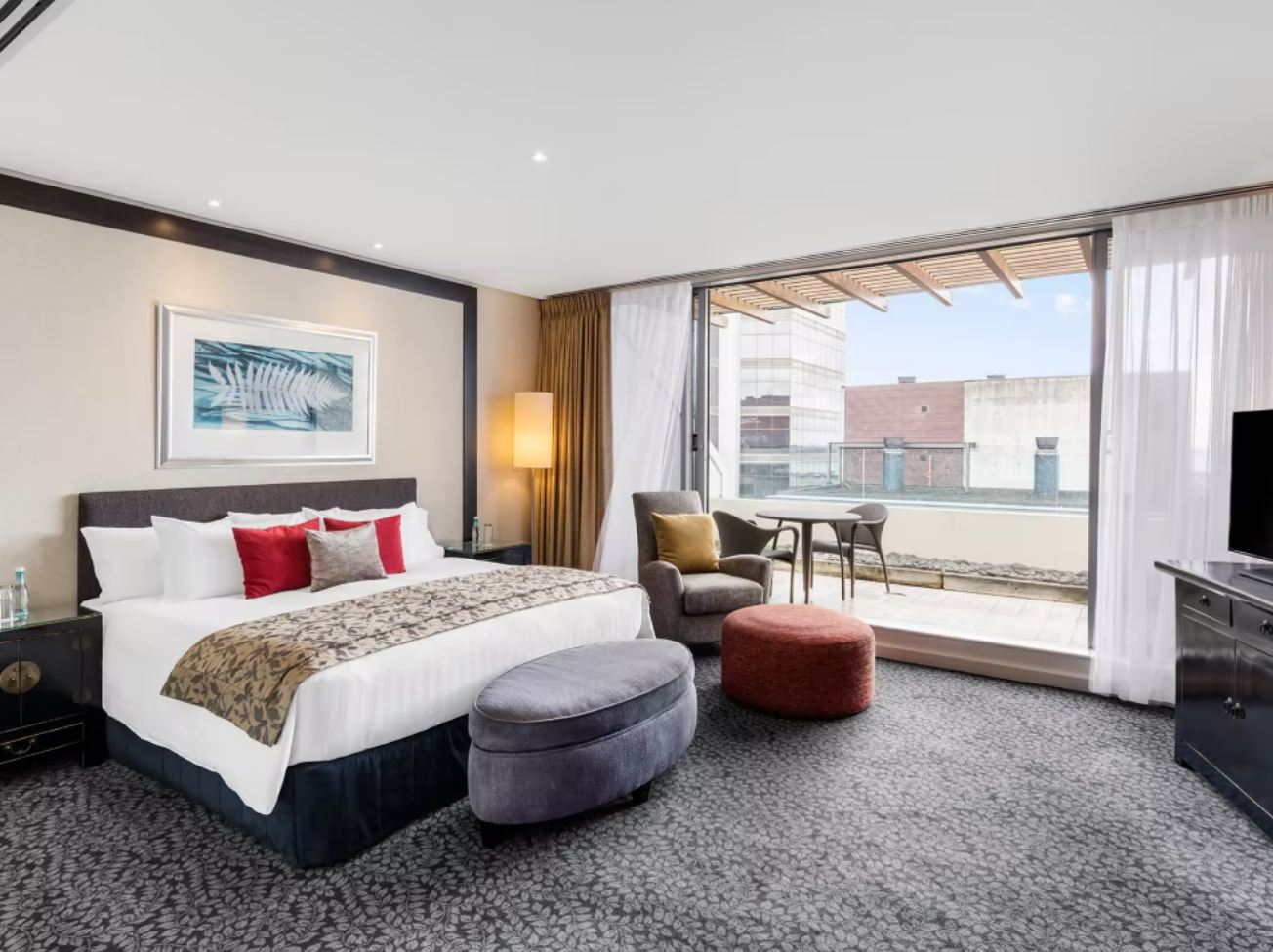 1张特大床优质海景阳台可使用行政休息室