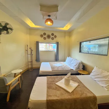 Cozy Coron Inn