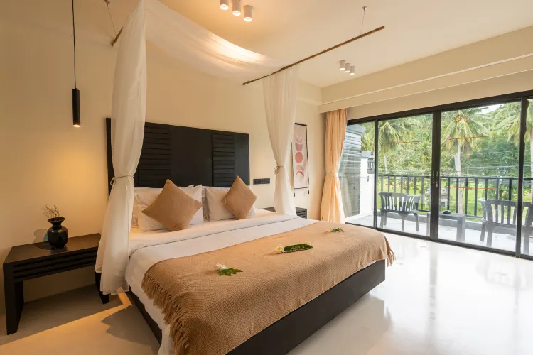 Budget Standard  Room (Facing Road)