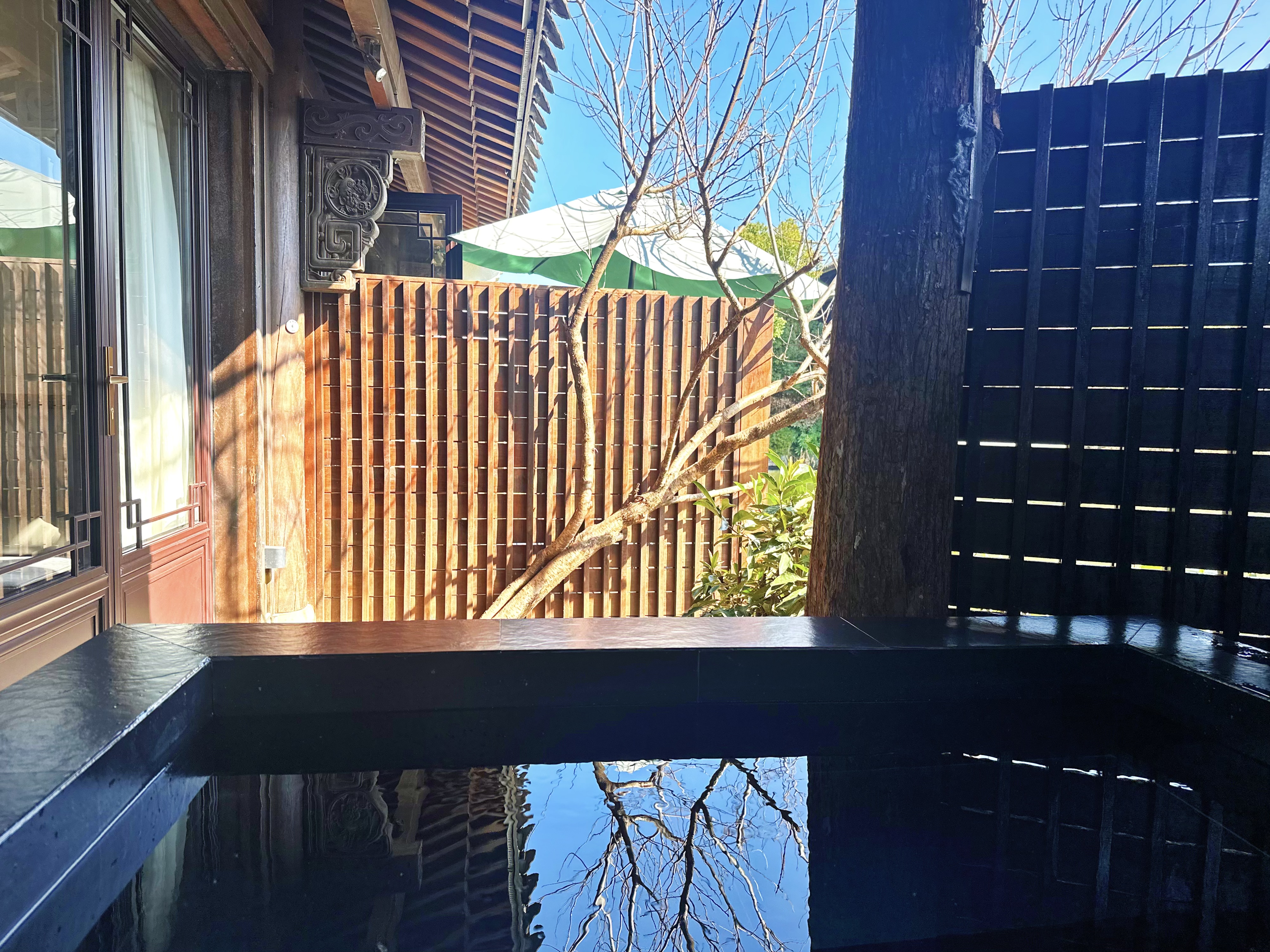 玉带河景庭院恒温私汤房