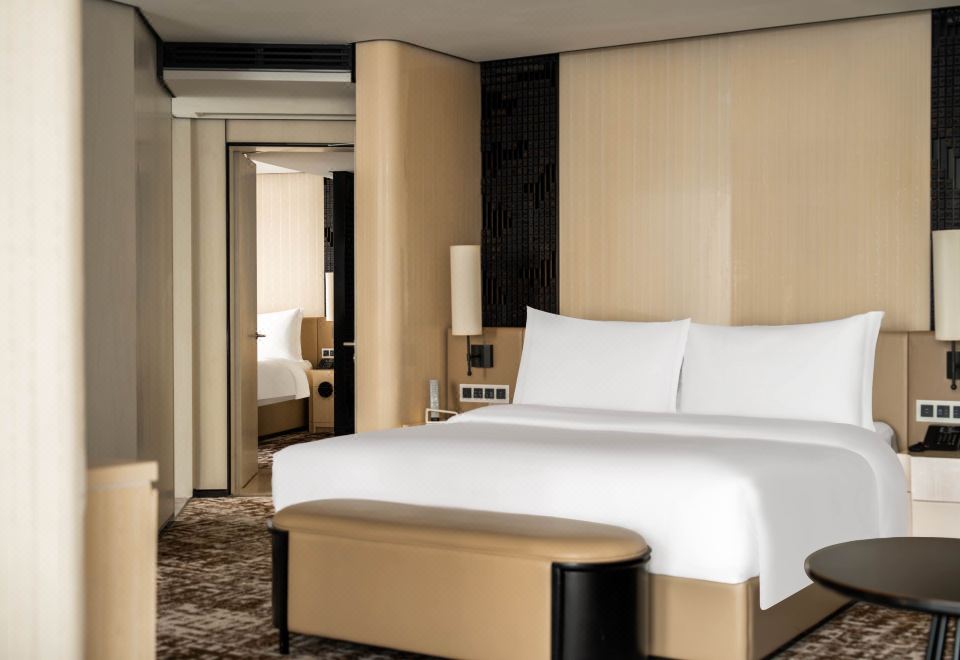 豪华联通城景大床房