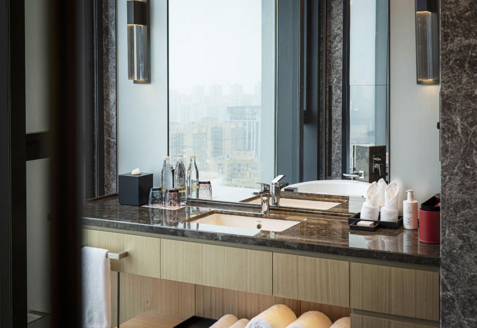 270°一室一厅|城景行政双床套+独立会客厅+戴森吹风机