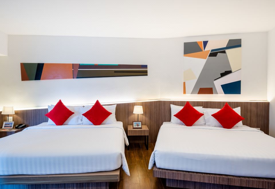 豪華家庭房（2 張特大床）