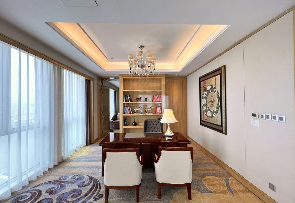 Wanda Realm FushunExecutive Suite (2 Bathrooms)