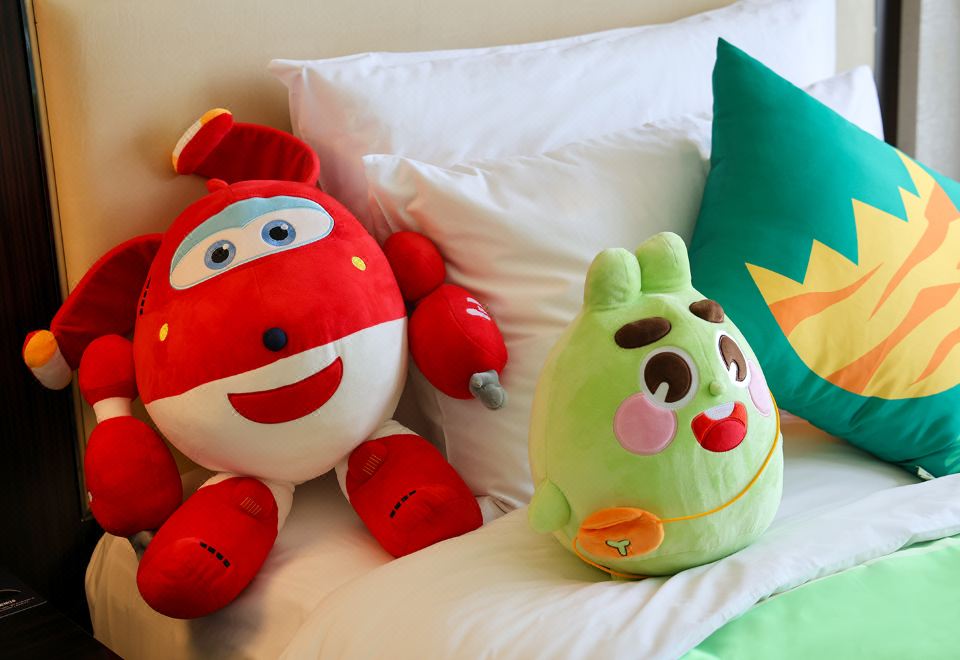 酷芽超級飛俠恐龍主題江景雙床房