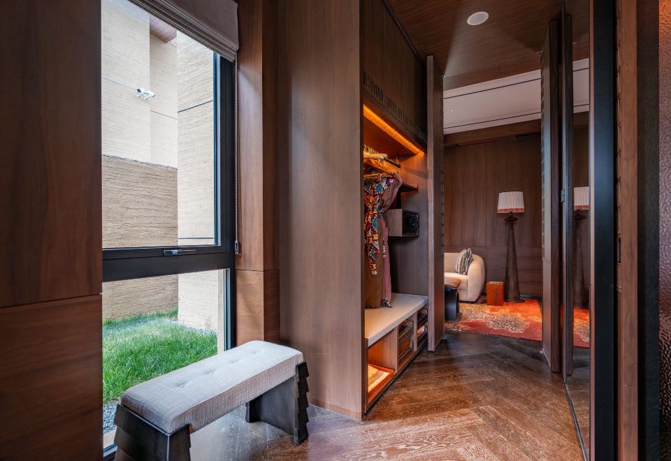 1 King 1 Bedroom Suite Terrace Access