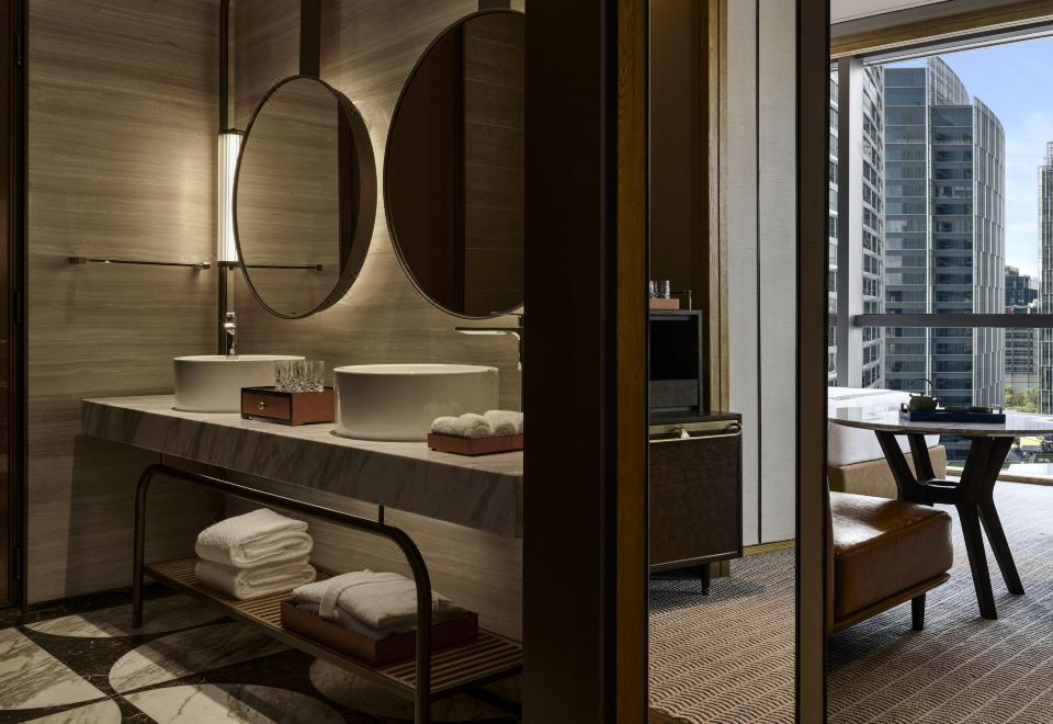 THOMPSON SHANGHAI EXPO2-bed Room With City View