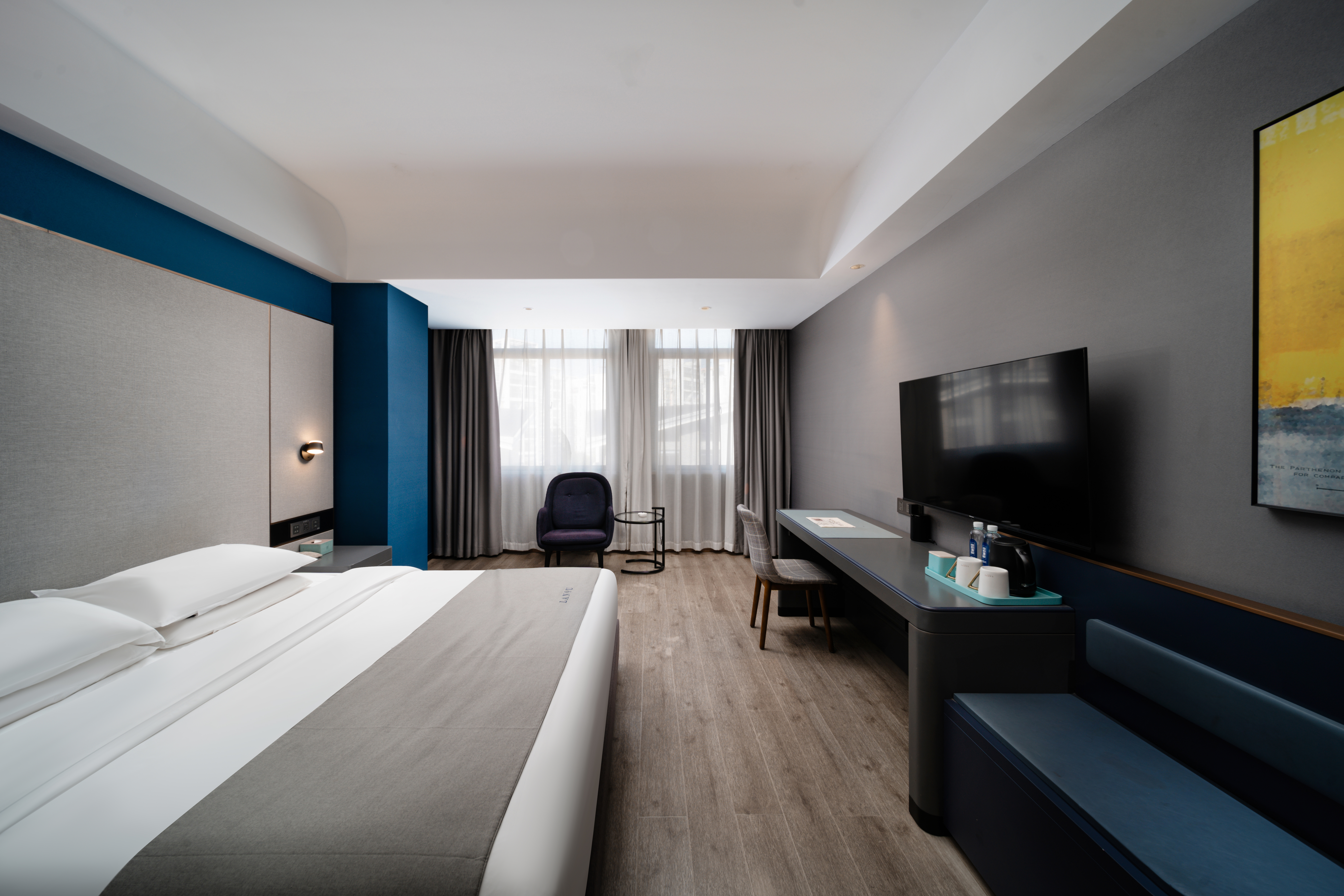 智能舒适大床房丨商务风格+品牌床垫+零压枕