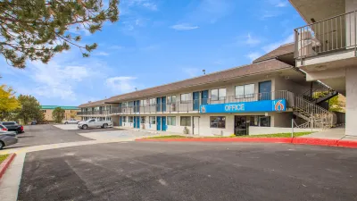 Studio 6 Elko, NV Hotels in 