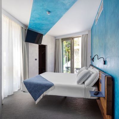 Suite with Terrace and Outdoor Jacuzzi Carrick Hotel Promo Code
