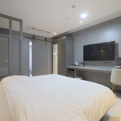 Large Double Room Hotel Yuna Promo Code