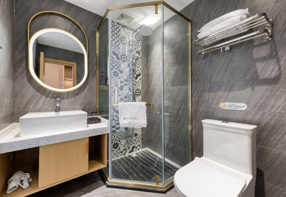 Rujiarui Baiyun Hotel (Chengdu Qingbaijiang  Dawan Middle School Branch)Superior Queen Room