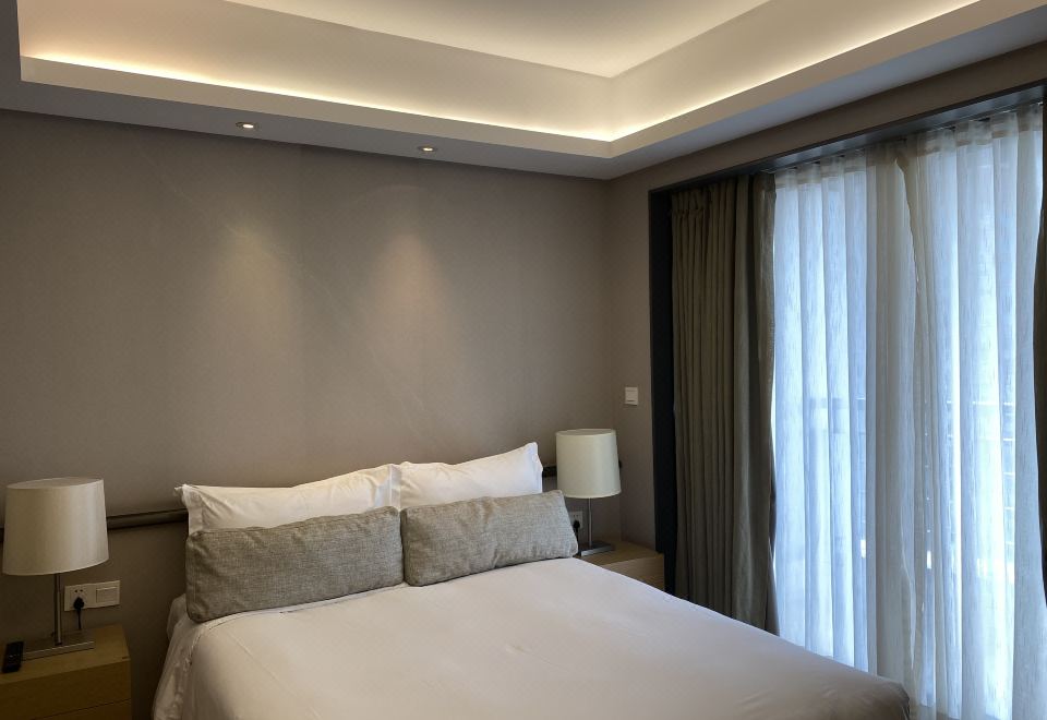 高区双卧室公寓套房