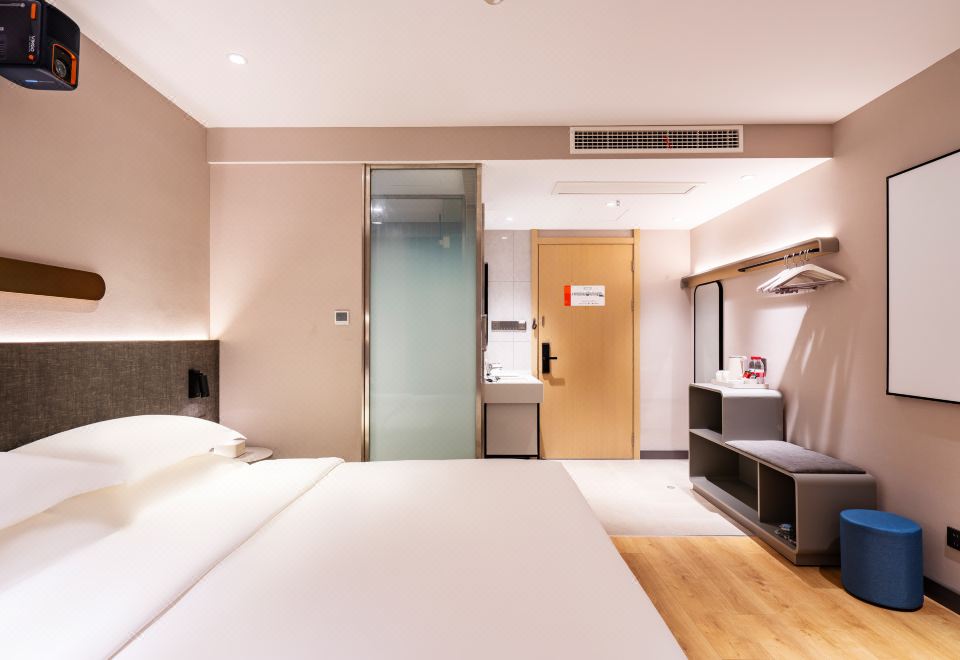 影音房「百寸巨幕高清影院+SVIP影視暢享+語音客控+靜享舒適好睡眠」