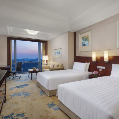 活力都市景觀雙床-盡覽都市繁華景觀+西邊靜賞山景日落 蘇州香格里拉大酒店優惠