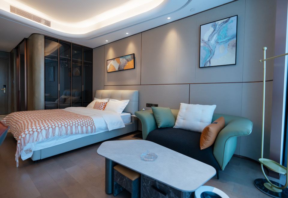 舒適大床房（博世洗衣機│唯寶智能衞浴│高儀化粧鏡）